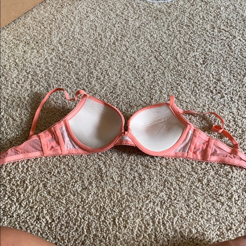 Victoria’s Secret Push Up bra - Picture 5 of 7